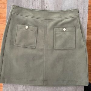 Loft green skirt size 8 petite